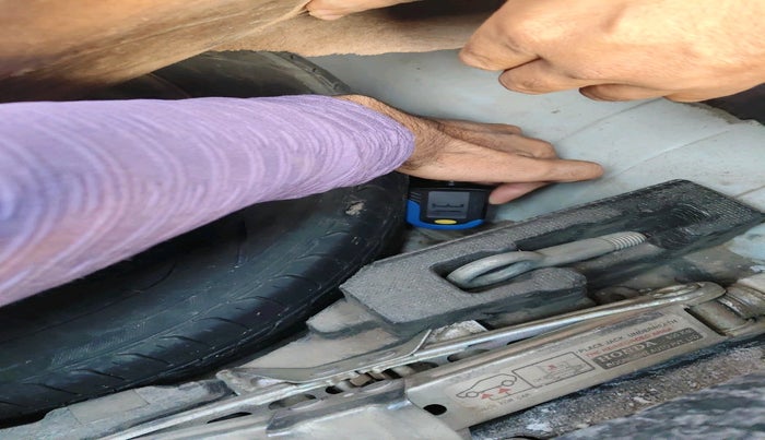 2015 Honda Amaze 1.5L I-DTEC S, Diesel, Manual, 1,13,304 km, tyre