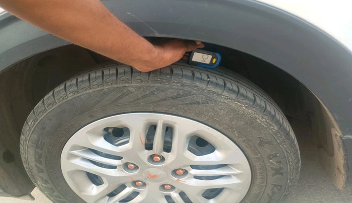 2024 KIA CARENS Premium (O) 1.5 Petrol 7 STR, Petrol, Manual, 12,073 km, tyre