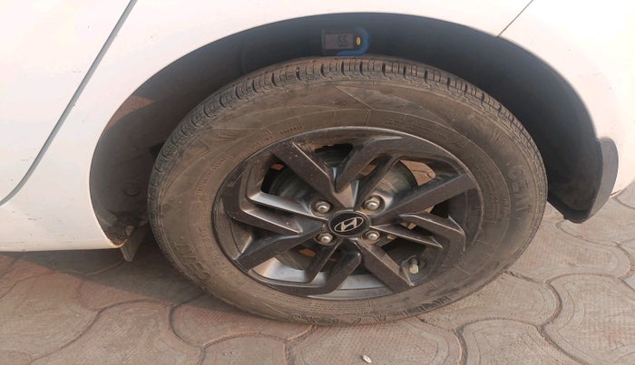 2021 Hyundai GRAND I10 NIOS SPORTZ 1.2 KAPPA VTVT, Petrol, Manual, 28,698 km, tyre