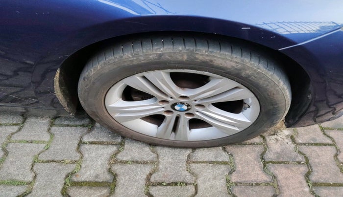 2017 BMW 3 Series 320d Sport Line, Diesel, Automatic, 56,665 km, tyre