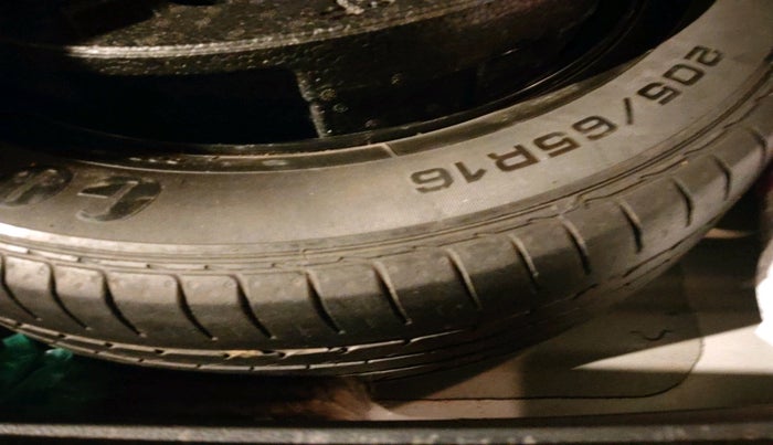 2016 Hyundai Creta S 1.4 DIESEL, Diesel, Manual, 1,23,796 km, tyre