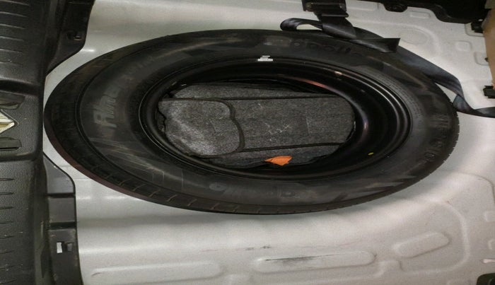 2020 Hyundai VENUE SX PLUS 1.0 TURBO DCT, Petrol, Automatic, 54,902 km, tyre