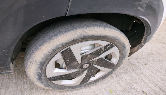 2021 Nissan MAGNITE XE, Petrol, Manual, 55,098 km, tyre