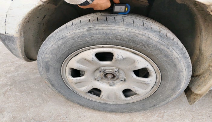 2013 Renault Duster 110 PS RXL DIESEL, Diesel, Manual, 2,10,058 km, tyre