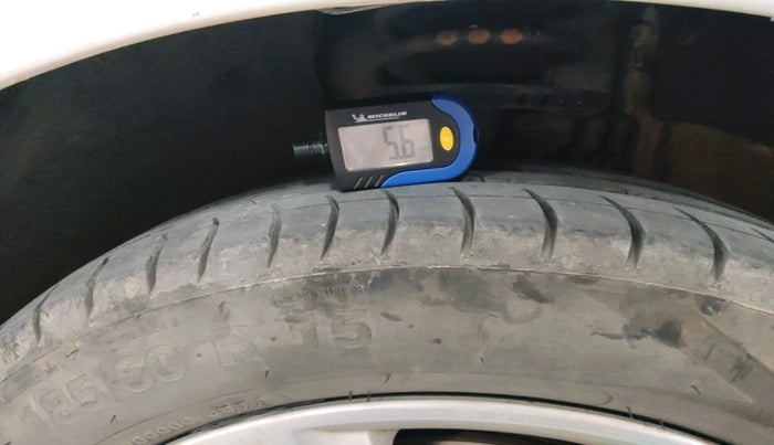 2016 Skoda Rapid 1.5 TDI CR ELEGANCE, Diesel, Manual, 2,88,672 km, tyre