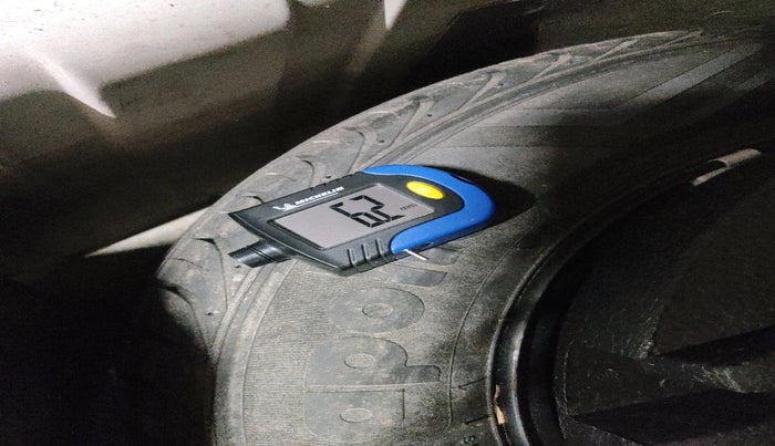 2016 Skoda Rapid 1.5 TDI CR ELEGANCE, Diesel, Manual, 2,88,672 km, tyre