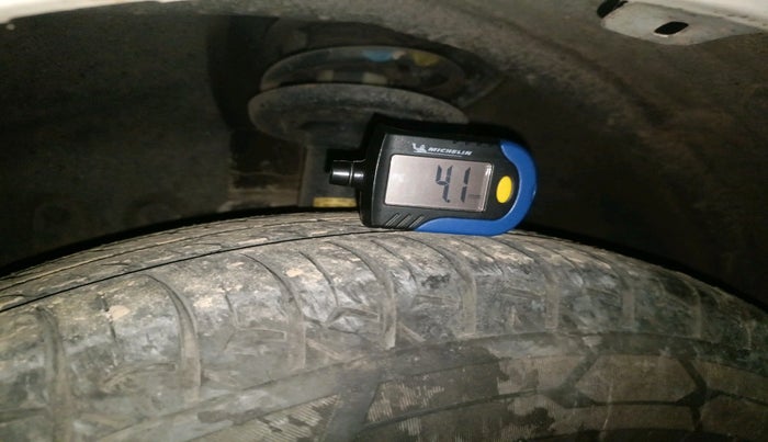 2015 Ford Ecosport TREND 1.5L DIESEL, Diesel, Manual, 1,03,047 km, tyre