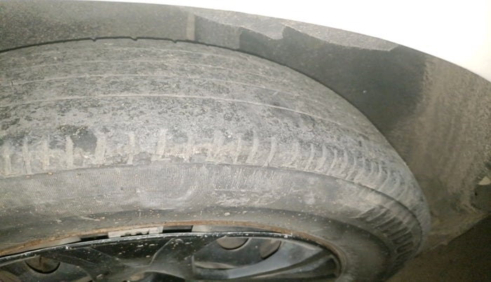 2015 Ford Ecosport TREND 1.5L DIESEL, Diesel, Manual, 1,03,047 km, tyre