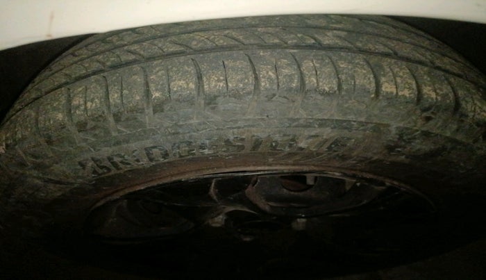 2015 Ford Ecosport TREND 1.5L DIESEL, Diesel, Manual, 1,03,047 km, tyre