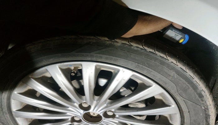 2016 Maruti Ciaz ZDI+ SHVS, Diesel, Manual, 1,93,057 km, tyre