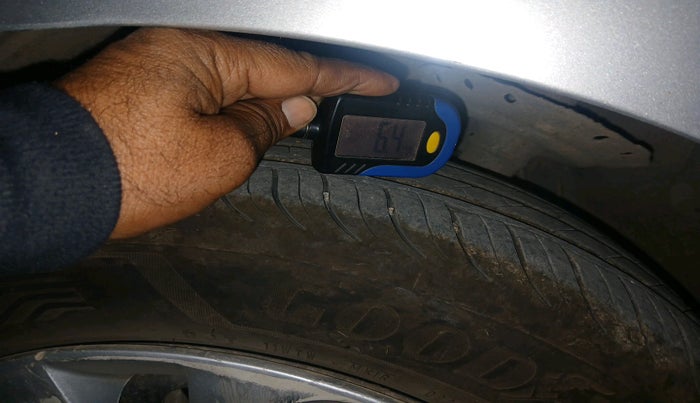 2015 Honda City 1.5L I-VTEC SV, Petrol, Manual, 1,61,000 km, tyre