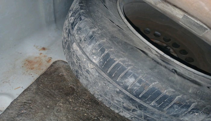 2015 Honda City 1.5L I-VTEC SV, Petrol, Manual, 1,61,000 km, tyre