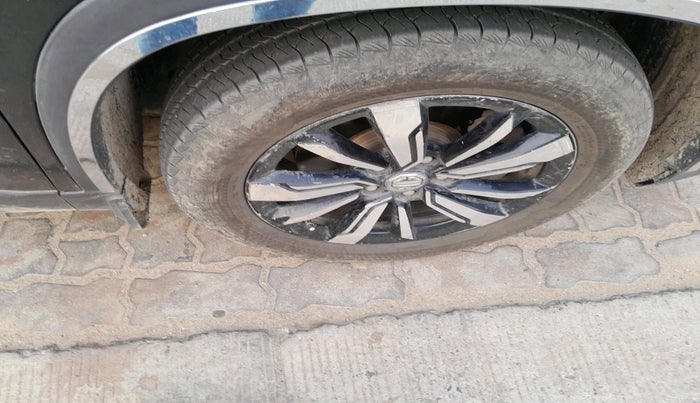 2019 MG HECTOR SHARP 2.0 DIESEL DUAL TONE, Diesel, Manual, 1,28,961 km, tyre