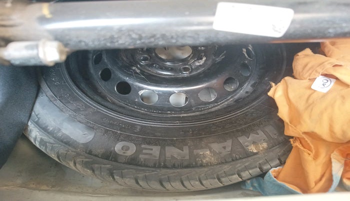 2022 Tata Tiago XT CNG, Petrol, Manual, 50,493 km, tyre