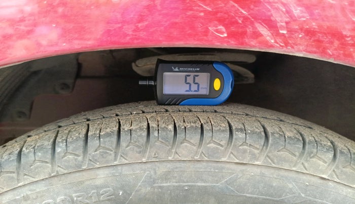 2016 Hyundai Eon ERA +, Petrol, Manual, 67,872 km, tyre