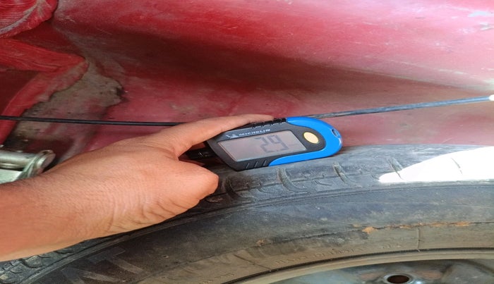 2016 Hyundai Eon ERA +, Petrol, Manual, 67,872 km, tyre