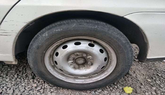 2014 Tata Indigo ECS GLX, Petrol, Manual, 1,02,926 km, tyre