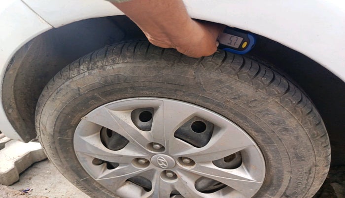 2016 Hyundai Elite i20 MAGNA 1.2, Petrol, Manual, 59,918 km, tyre