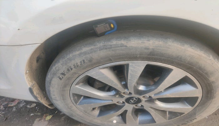 2014 Hyundai Verna FLUIDIC 1.6 CRDI SX OPT, Diesel, Manual, 1,29,757 km, tyre