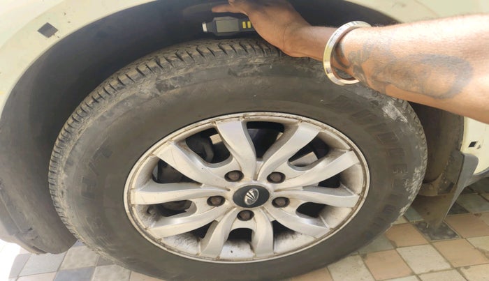 2016 Mahindra XUV500 W10, Diesel, Manual, 1,31,170 km, tyre