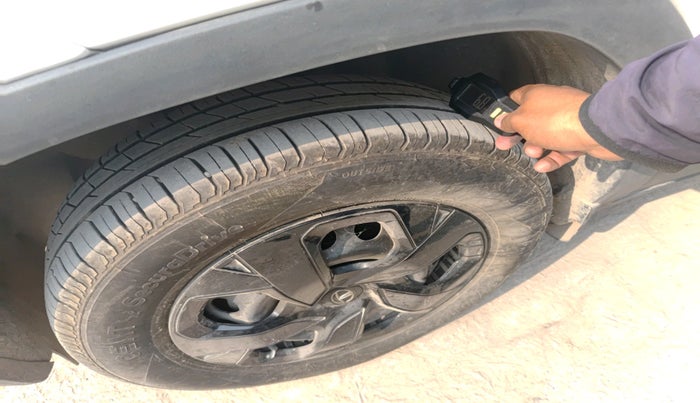 2024 Tata PUNCH PURE MT, Petrol, Manual, 4,121 km, tyre