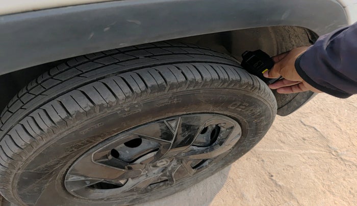 2024 Tata PUNCH PURE MT, Petrol, Manual, 4,121 km, tyre