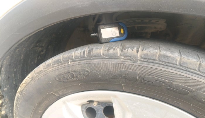 2016 Hyundai Creta BASE 1.4 DIESEL, Diesel, Manual, 2,05,870 km, tyre