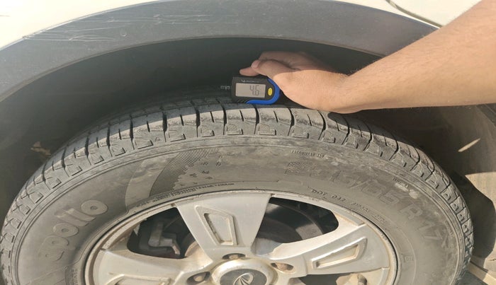 2011 Mahindra XUV500 W8, Diesel, Manual, 2,40,940 km, tyre