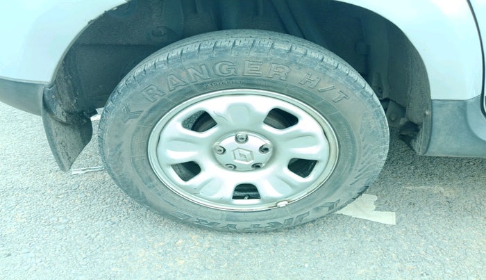 2014 Renault Duster RXL PETROL, Petrol, Manual, 93,362 km, tyre