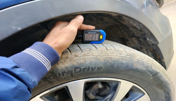 2021 Maruti S Cross ZETA 1.5, Petrol, Manual, 1,25,151 km, tyre