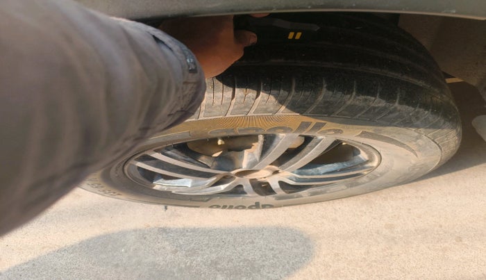 2017 Mahindra Scorpio S4 PLUS 1.99 INTELLI-HYBRID, Diesel, Manual, 35,287 km, tyre