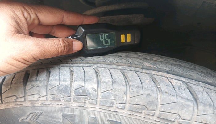 2016 Maruti Swift Dzire VDI (O), Diesel, Manual, 1,56,220 km, tyre