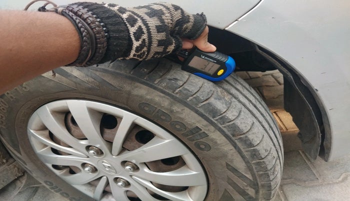 2015 Hyundai i10 SPORTZ 1.1, Petrol, Manual, 53,785 km, tyre