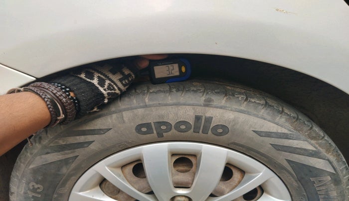 2015 Hyundai i10 SPORTZ 1.1, Petrol, Manual, 53,785 km, tyre