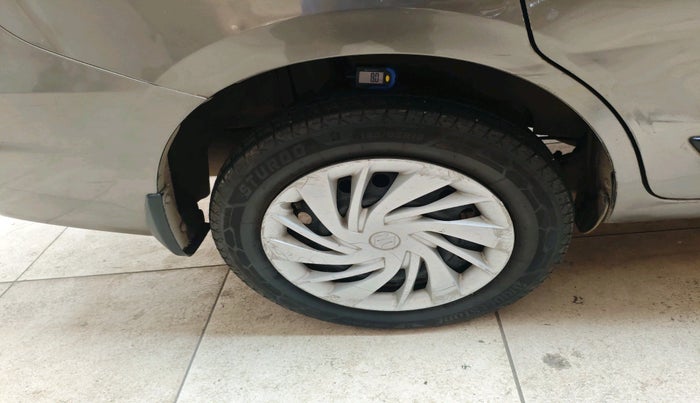 2020 Maruti Ertiga VXI CNG, Petrol, Manual, 93,301 km, tyre