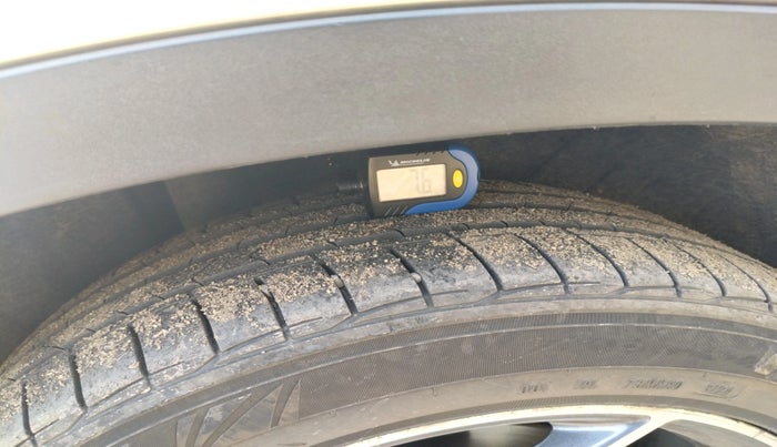 2016 BMW X1 sDrive 20d x Line, Diesel, Automatic, 1,19,740 km, tyre