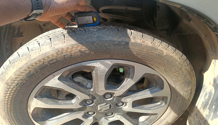 2023 Maruti Grand Vitara ZETA SMART HYBRID, Petrol, Manual, 42,977 km, tyre