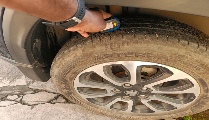 2023 Maruti Grand Vitara ZETA SMART HYBRID, Petrol, Manual, 42,977 km, tyre