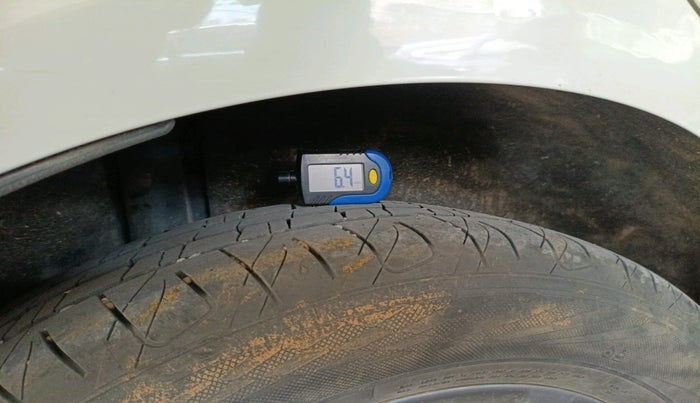 2019 Ford Ecosport TITANIUM 1.5L DIESEL, Diesel, Manual, 1,42,783 km, tyre