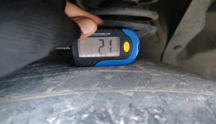 2015 Maruti S Cross ALPHA 1.3, Diesel, Manual, 1,79,940 km, tyre