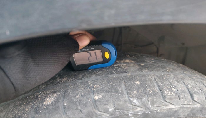 2015 Maruti S Cross ALPHA 1.3, Diesel, Manual, 1,79,940 km, tyre