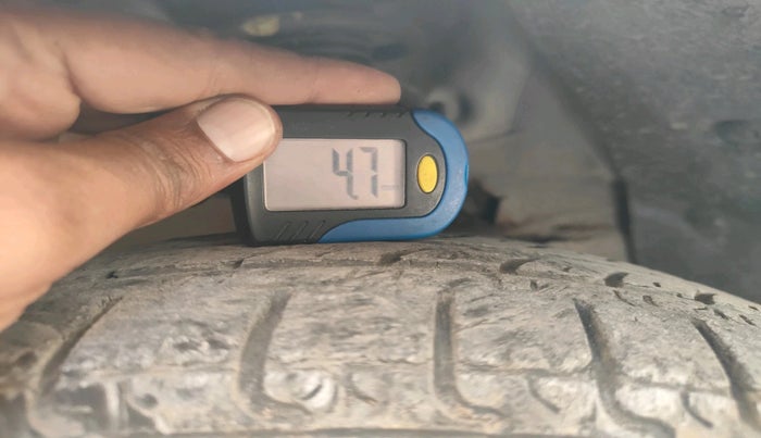 2015 Hyundai Grand i10 MAGNA 1.1 CRDI, Diesel, Manual, 1,49,718 km, tyre