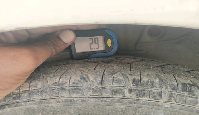 2015 Hyundai Grand i10 MAGNA 1.1 CRDI, Diesel, Manual, 1,49,718 km, tyre