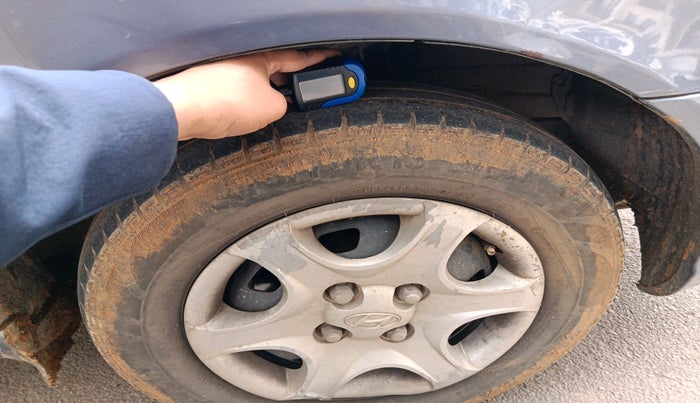 2011 Hyundai Accent GLE, Petrol, Manual, 92,995 km, tyre