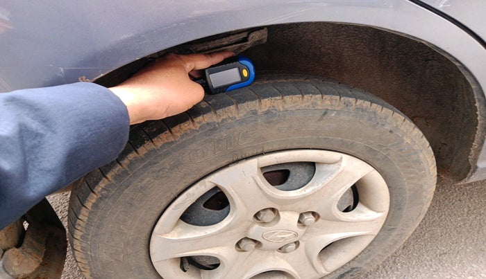 2011 Hyundai Accent GLE, Petrol, Manual, 92,995 km, tyre