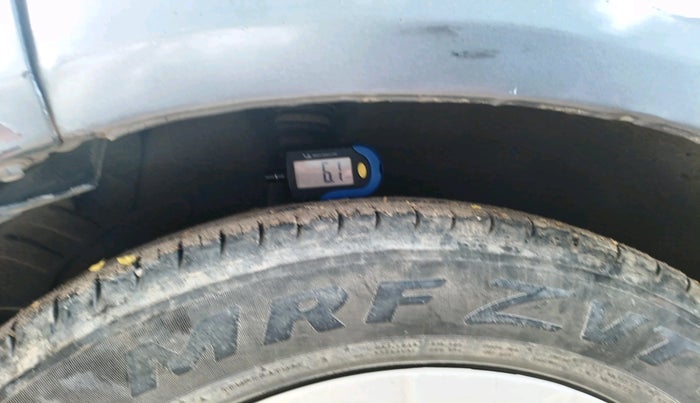 2011 Maruti Ritz VXI, Petrol, Manual, 1,00,000 km, tyre