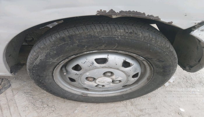 2012 Hyundai Santro Xing GL, Petrol, Manual, 71,484 km, tyre