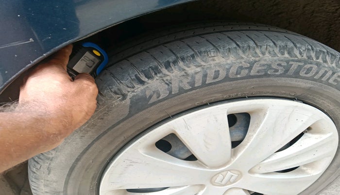 2016 Maruti Ertiga VXI, Petrol, Manual, 89,425 km, tyre