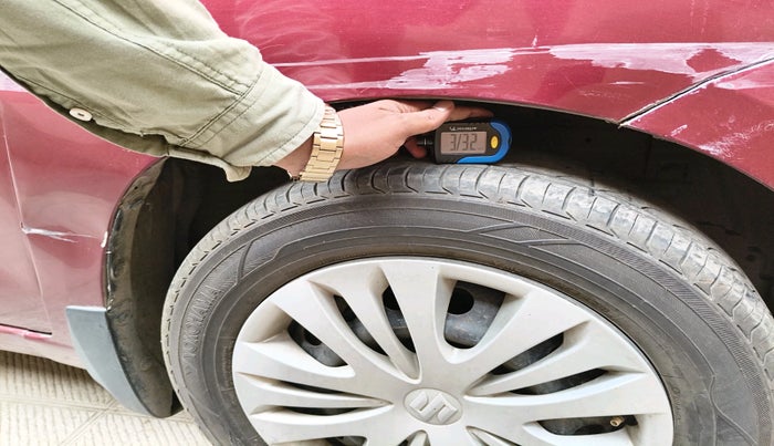 2013 Maruti Ertiga VXI CNG, Petrol, Manual, 1,00,790 km, tyre