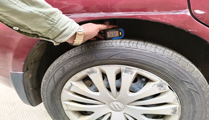 2013 Maruti Ertiga VXI CNG, Petrol, Manual, 1,00,790 km, tyre